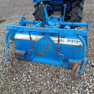 ISEKI トラクター TU155