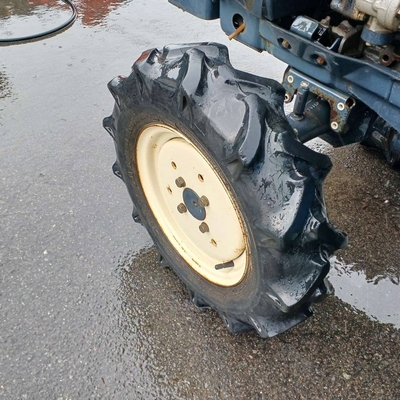 ISEKI トラクター TU155