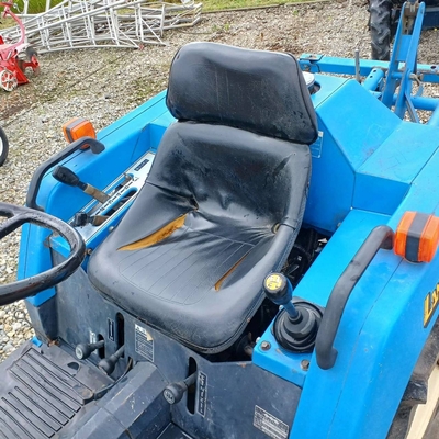 ISEKI トラクター TU155
