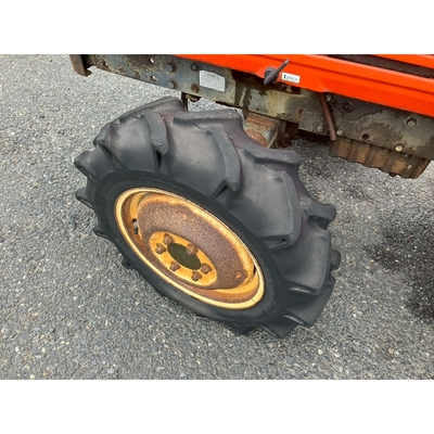 KUBOTA トラクター L1-215D