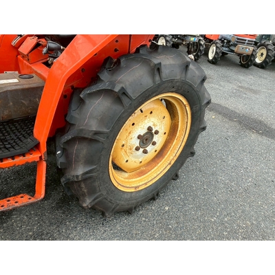 KUBOTA トラクター L1-215D