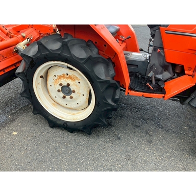 KUBOTA トラクター L1-215D