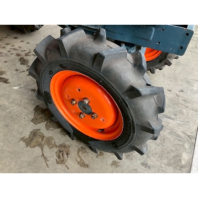 KUBOTA トラクター B7000D