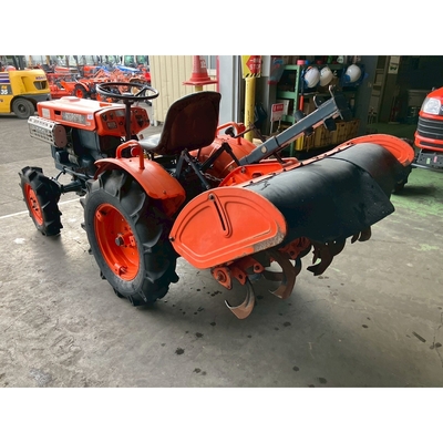 KUBOTA トラクター B7000D