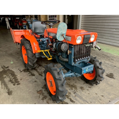 KUBOTA トラクター B7000D
