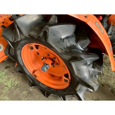 KUBOTA トラクター B7001D