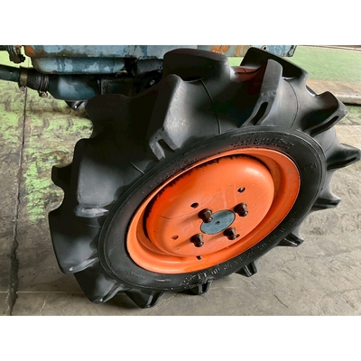 KUBOTA トラクター B7001D