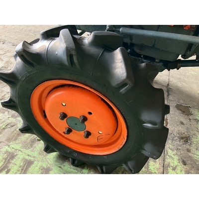 KUBOTA トラクター B7001D