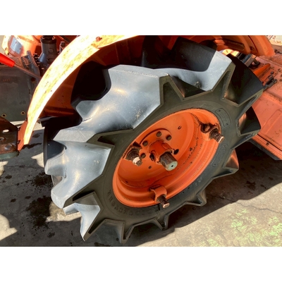 KUBOTA トラクター B7001