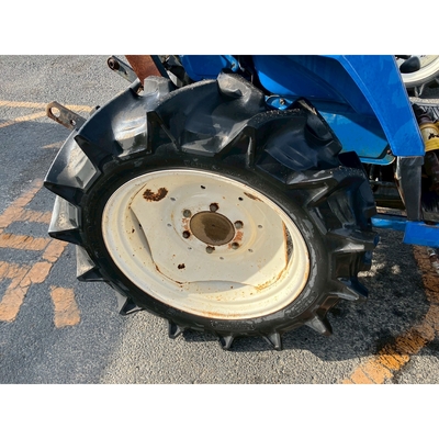 ISEKI トラクター TU220F