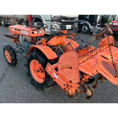 KUBOTA トラクター B7001D