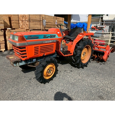 KUBOTA トラクター L1-205D