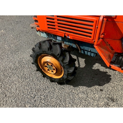 KUBOTA トラクター L1-205D