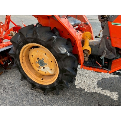 KUBOTA トラクター L1-205D