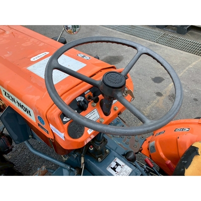 KUBOTA トラクター B7001D