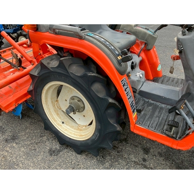 KUBOTA トラクター B72