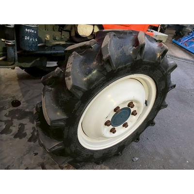 KUBOTA トラクター L1-245