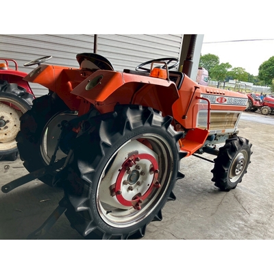 KUBOTA トラクター L1802D