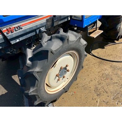 ISEKI トラクター TA320F