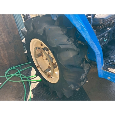 ISEKI トラクター TA320F