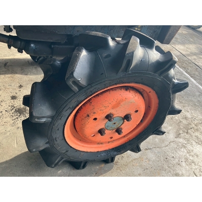 KUBOTA トラクター B7001