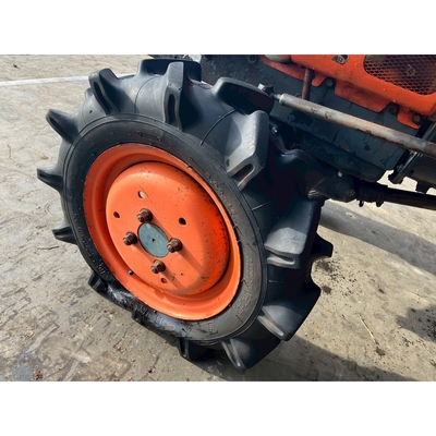 KUBOTA トラクター B7001