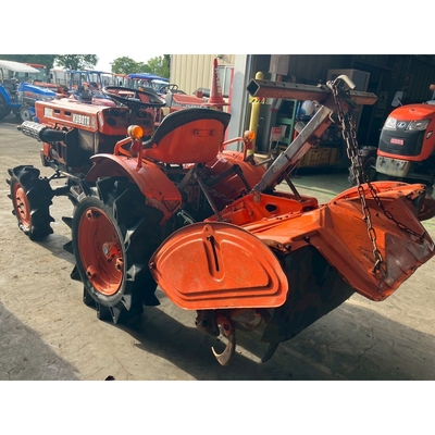 KUBOTA トラクター B7001