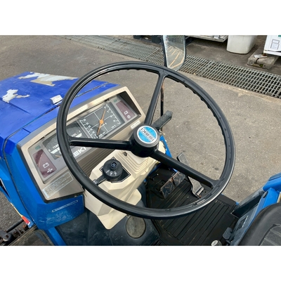 ISEKI トラクター TU200F