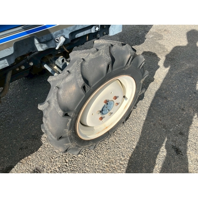 ISEKI トラクター TA235F