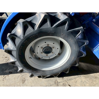 ISEKI トラクター AT33