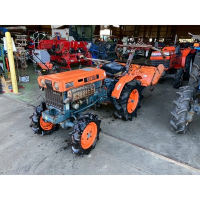 KUBOTA トラクター B7000D