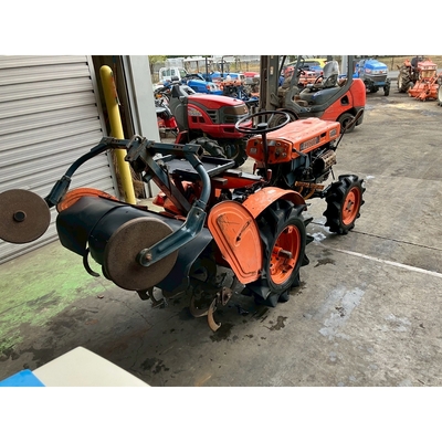 KUBOTA トラクター B6000