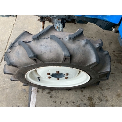 ISEKI トラクター TU240F