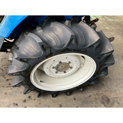 ISEKI トラクター TU240F