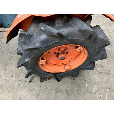 KUBOTA トラクター B7000D