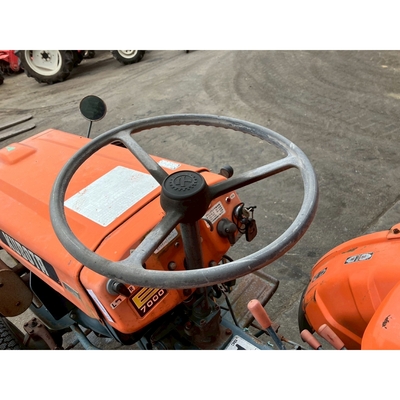 KUBOTA トラクター B7000D