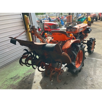 KUBOTA トラクター B7001