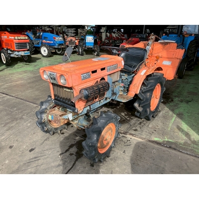 KUBOTA トラクター B7001