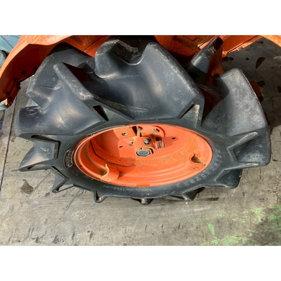 KUBOTA トラクター B7001