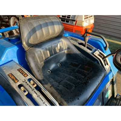 ISEKI トラクター TU147F