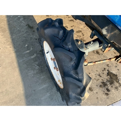 ISEKI トラクター TU147F