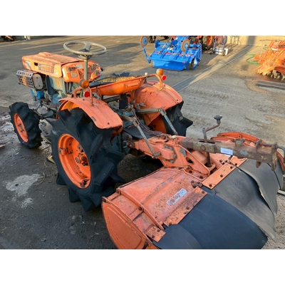 KUBOTA トラクター B7000D