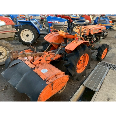 KUBOTA トラクター B7000D