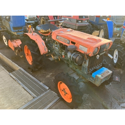KUBOTA トラクター B7000D