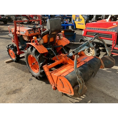 KUBOTA トラクター B7001