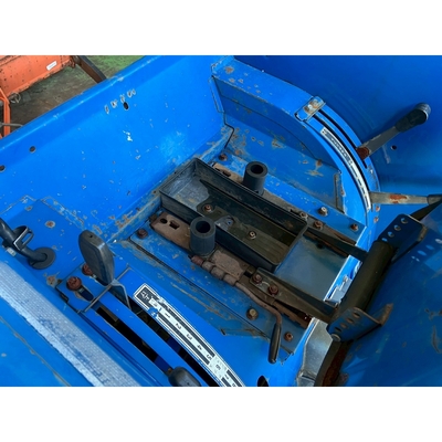 ISEKI トラクター TL2701