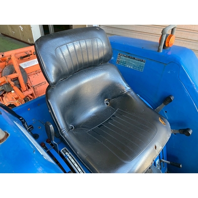 ISEKI トラクター TL2701