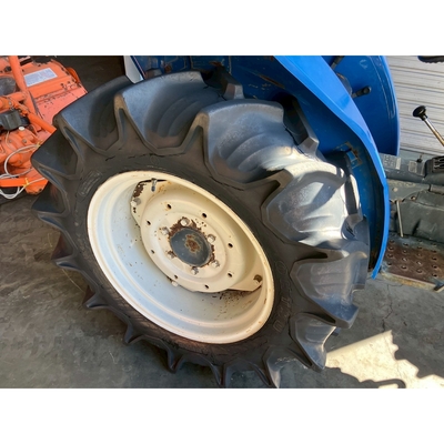 ISEKI トラクター TL2701