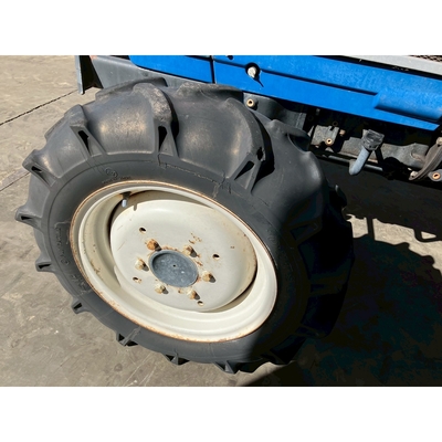 ISEKI トラクター TL2701