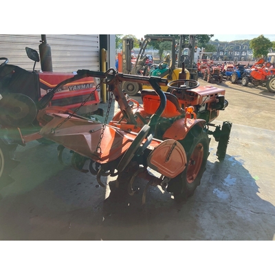 KUBOTA トラクター B7001D